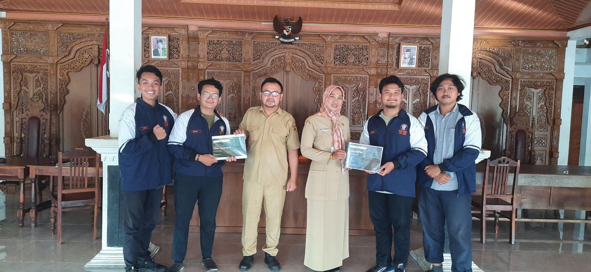 KKN Tim I UNDIP 2024 Merancang Desain UMKM Center Sebagai Usaha Terpadu di Desa Lengking, Kecamatan Bulu, Kabupaten Sukoharjo